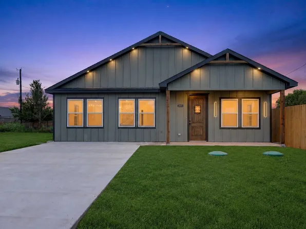 2921 Blackjack Ln, Granbury, TX 76048