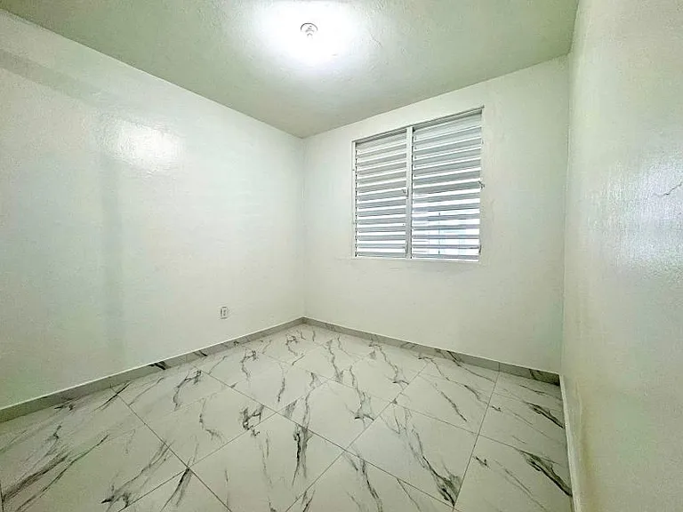 Solar 10-A Bloque A Apt B Urb Villa Grillasca Bo C — Photo 10
