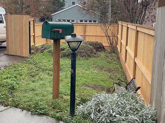 3rd image of 8517-8519 SE 19th Ave