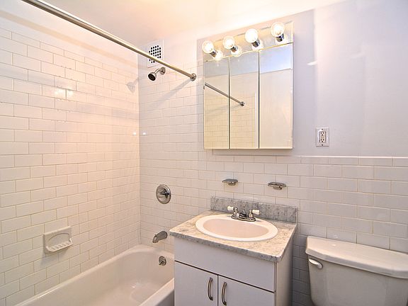 4th image of 219 E 69th St APT 6B