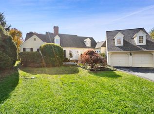 9 Hunt Farm Rd, Waccabuc, NY 10597