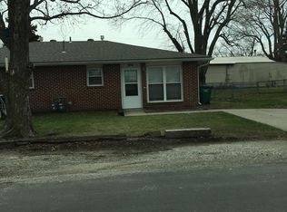 102 Shari Dr APT D, Peculiar, MO 64078