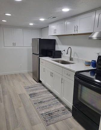 2nd image of 726 S Post St #Basement