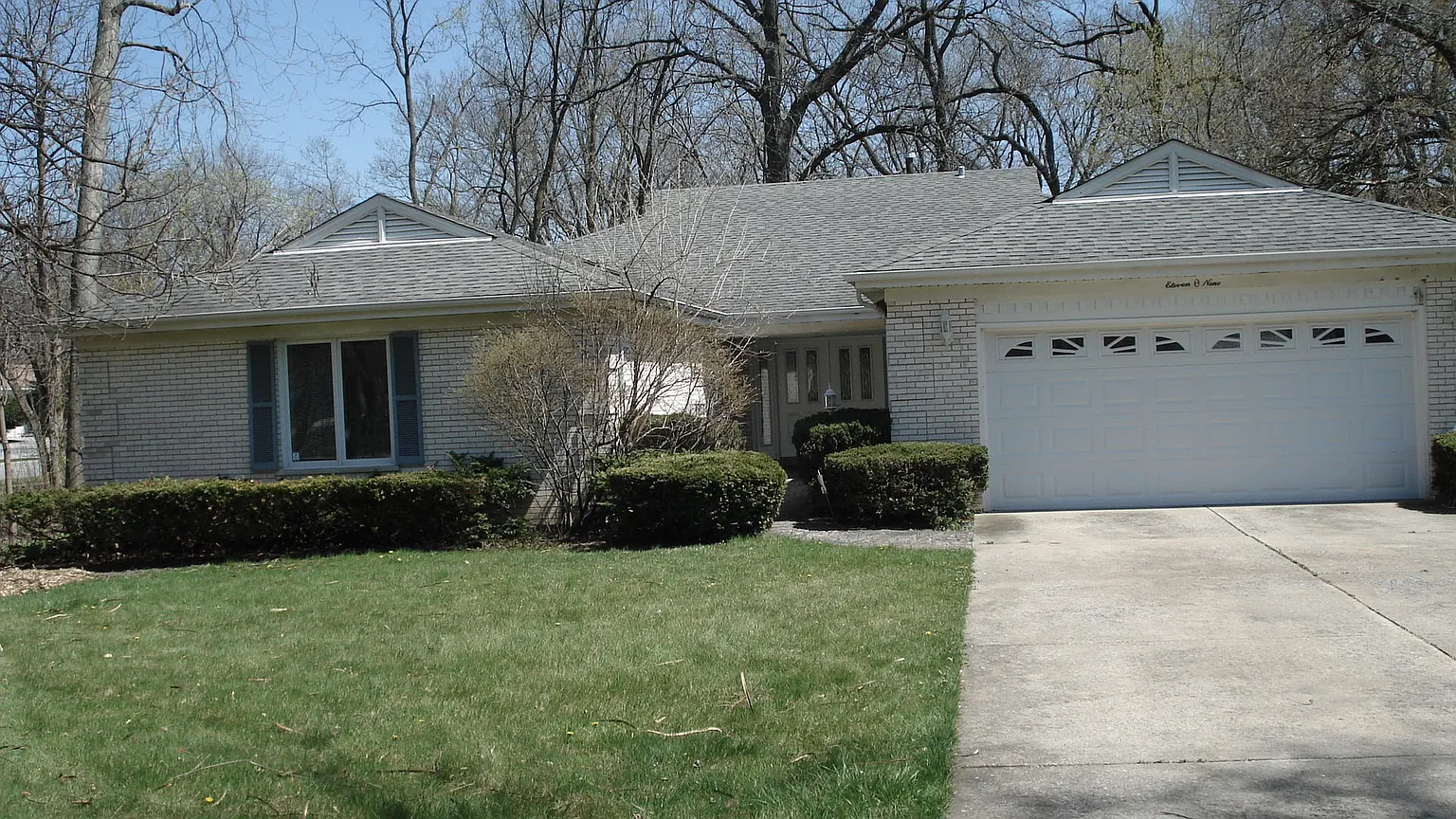 1109 Brassie Ave photo 1