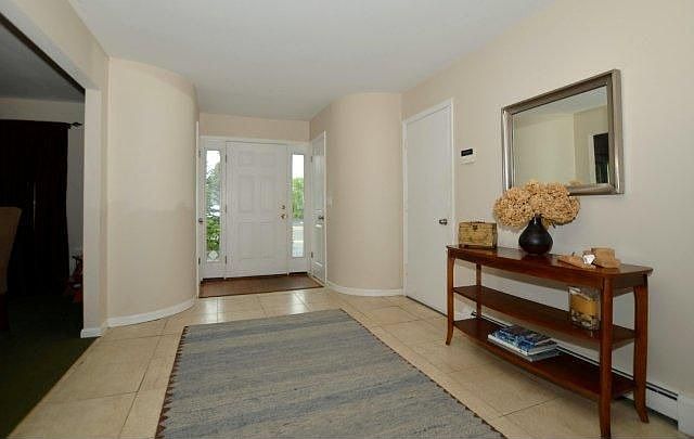 1st image of 60 Sherwood Dr