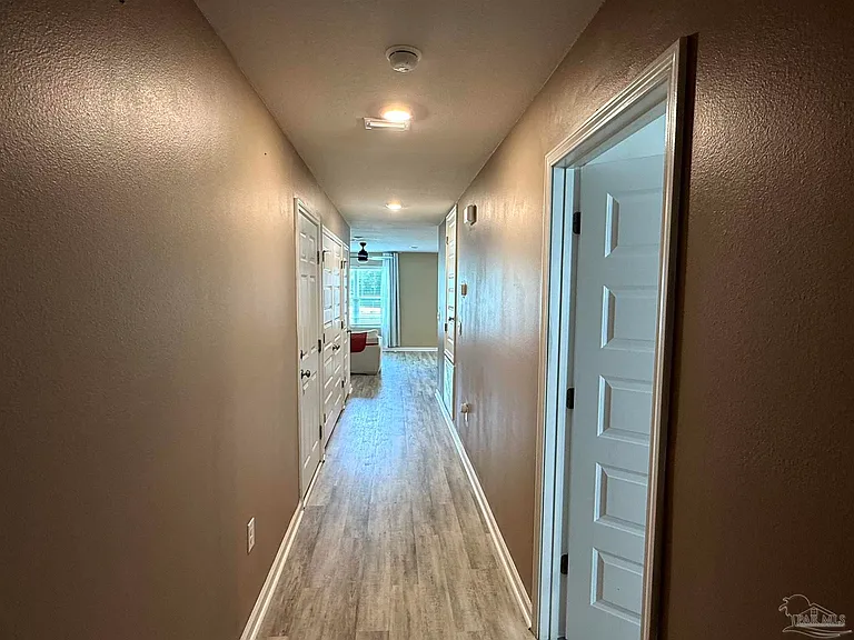 1719 Paisleigh Dr — Photo 9