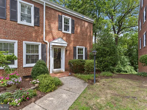 2813 S Abingdon St, Arlington, VA 22206