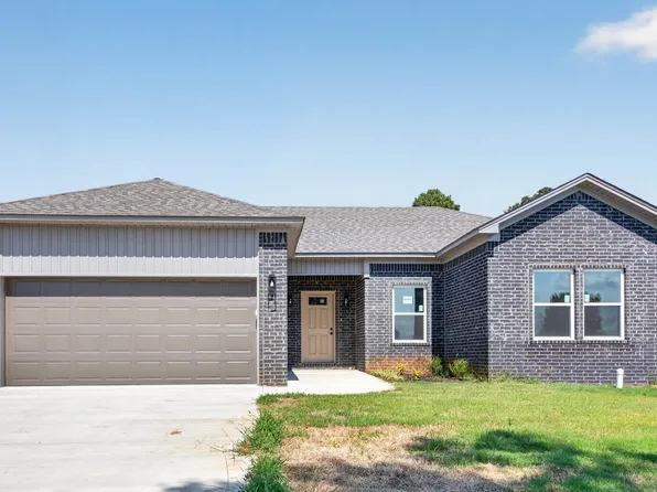 2022 Skylark Dr, Beebe, AR 72012