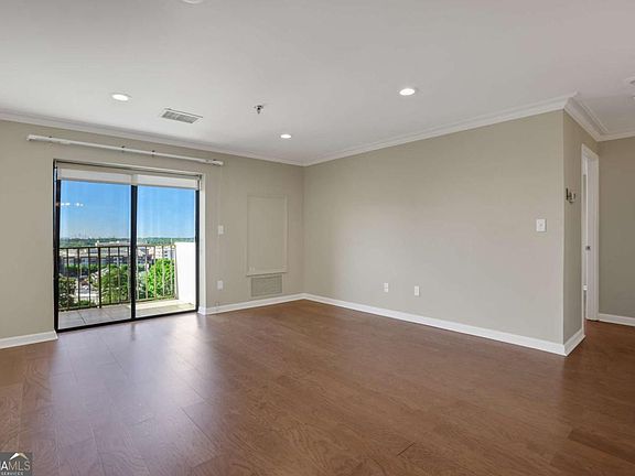 5th image of 300 Johnson Ferry Rd NE Unit B902