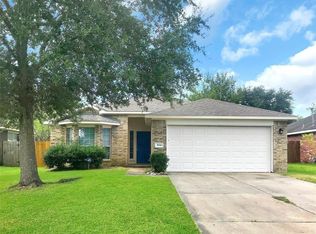 5114 Chase Wood Dr, Bacliff, TX 77518