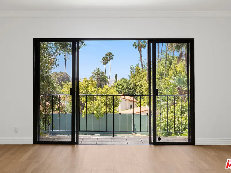 1121 La Collina Dr — Photo 12