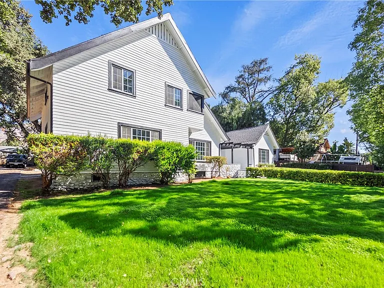 379 Buena Loma St — Photo 33