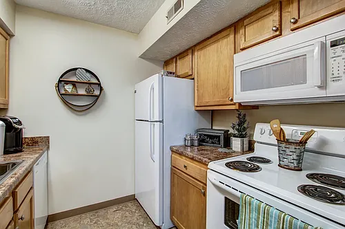 Floor plan 2 Bedroom with Den