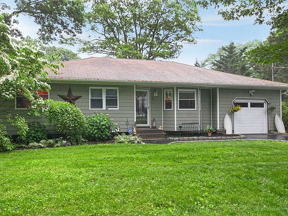 2nd image of 71 Roseland Ln