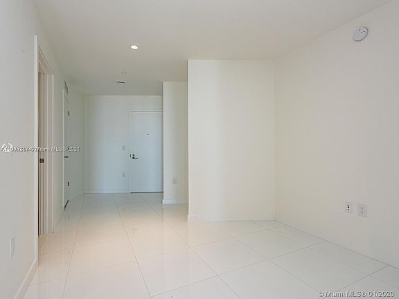 5th image of 851 NE 1st Ave #3800A