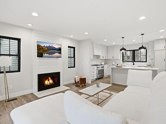 3rd image of 4824 W 40th Ln
