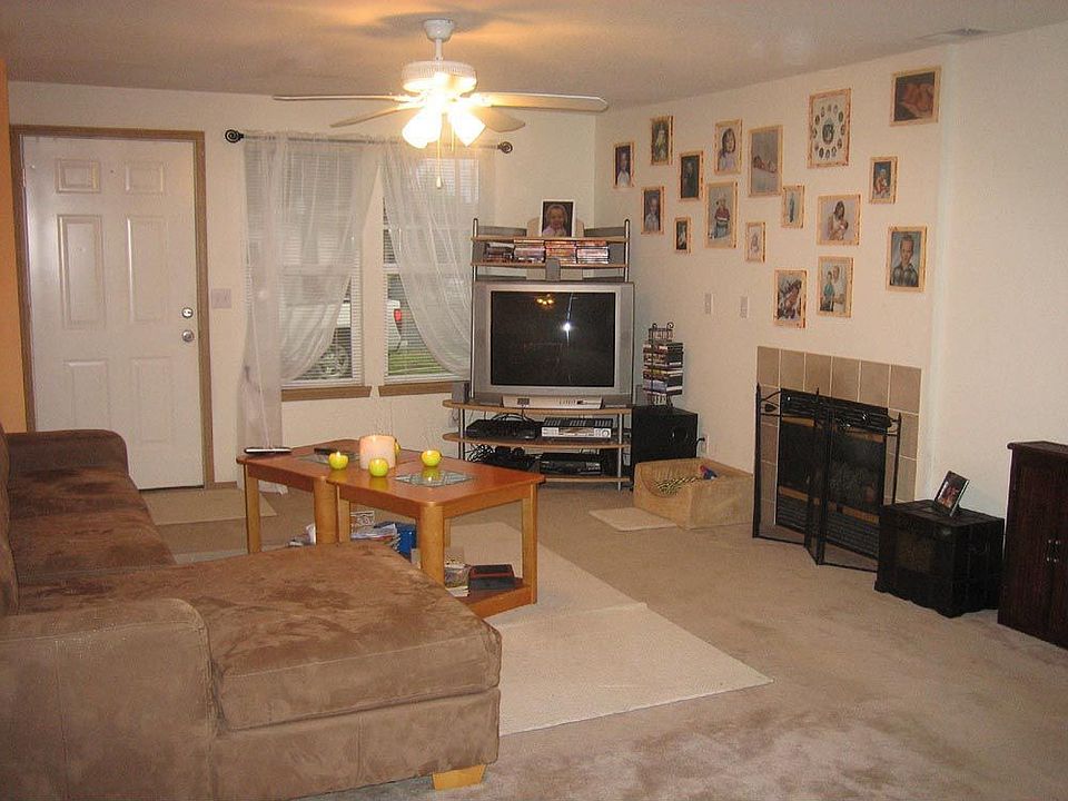 2nd image of 6729 SE Nehalem St