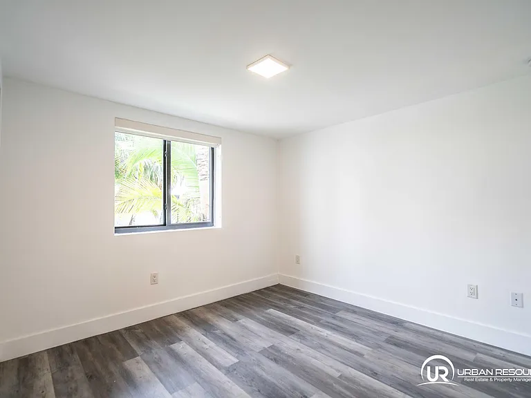 1985 Bay Dr #107 — Photo 17