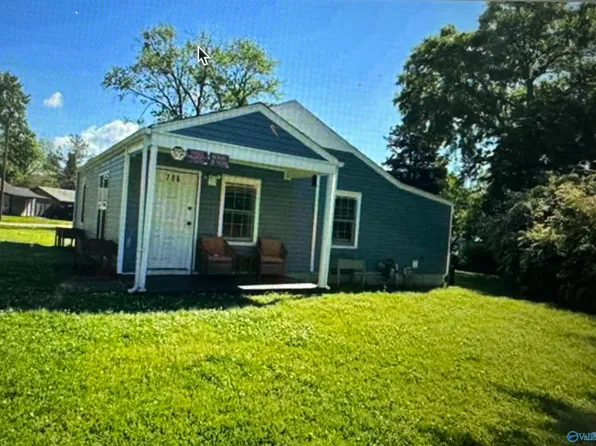 706 10th St NW, Huntsville, AL 35805