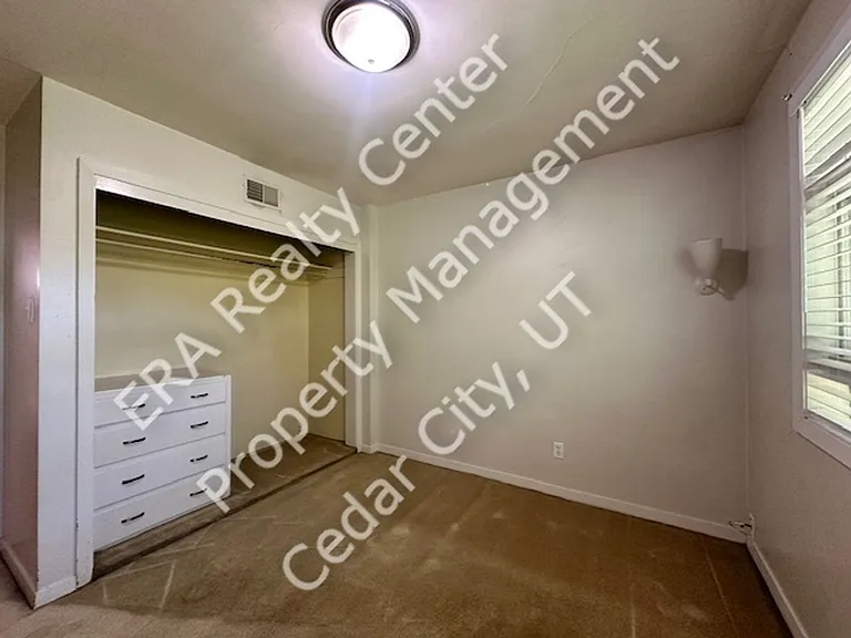 294 S Dewey Ave — Photo 12