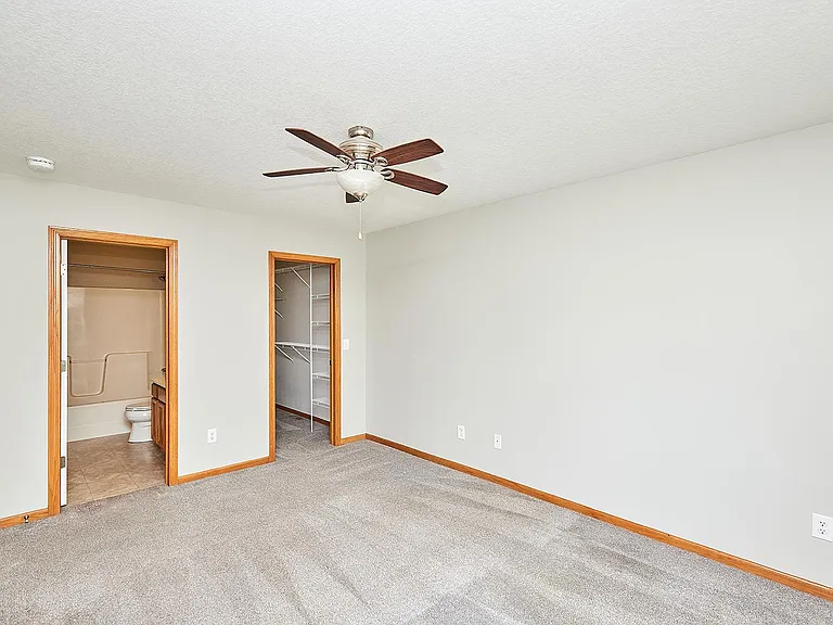 615 SE Prairie Park Ln — Photo 14