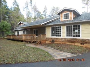 777 Minnow Ln, Grants Pass, OR 97543