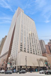 777 N Michigan Ave APT 3709, Chicago, IL, 60611