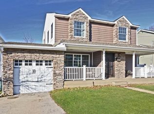 54 Intervale Ave, Farmingdale, NY 11735