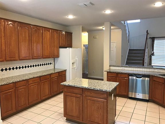 5th image of 9108 Faldo Ct