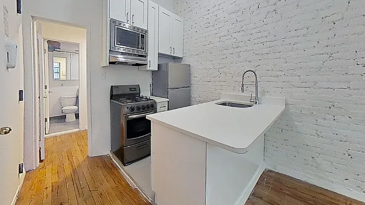 Rented by Bond New York | media 2
