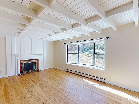 2nd image of 940 49th St