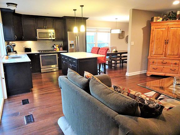 5th image of 207 E Home Ave