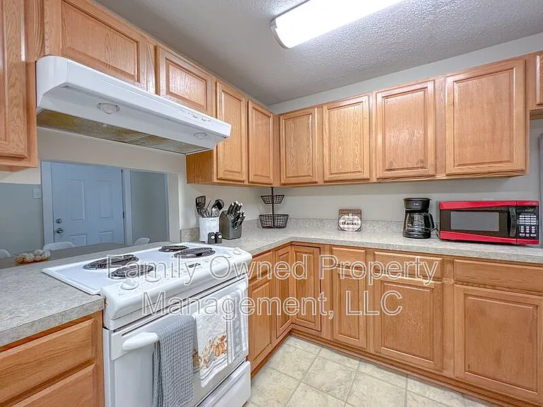 806B N Magnolia St — Photo 12