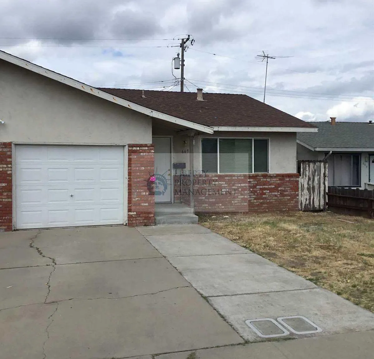 2 bed, 800 sqft, $1,750 — Photo 1