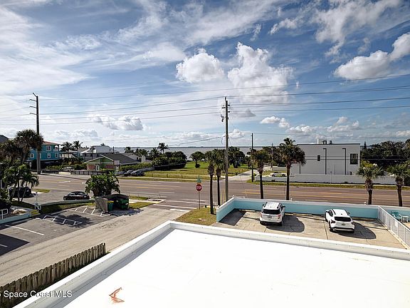 5th image of 2515 S Atlantic Ave APT 303