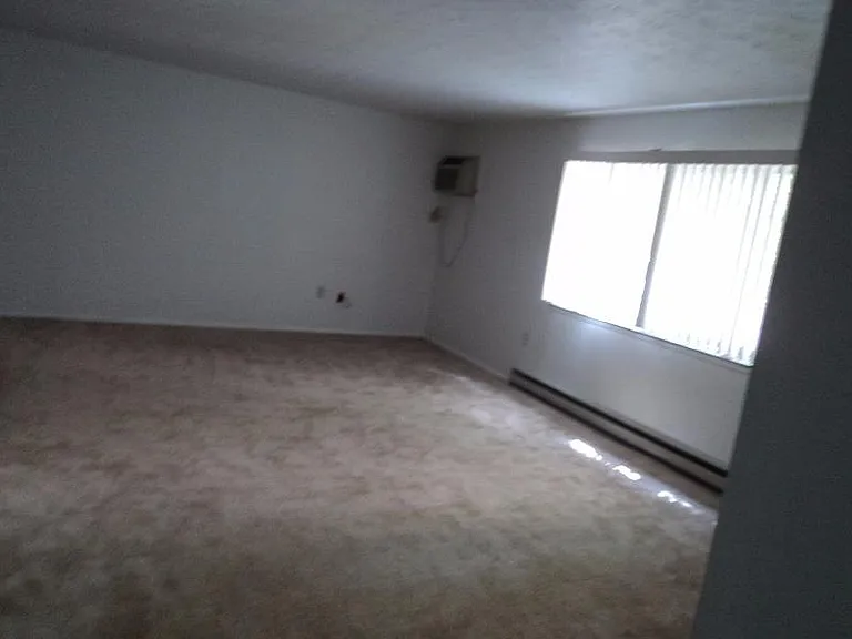Southpointe Towers — Photo 9