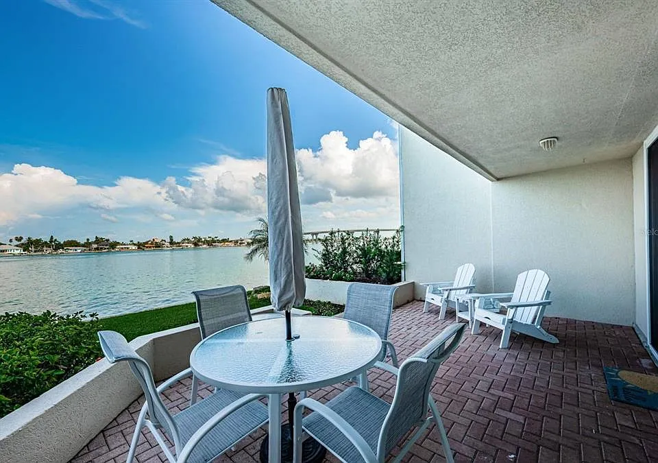 6083 Bahia Del Mar Cir #159