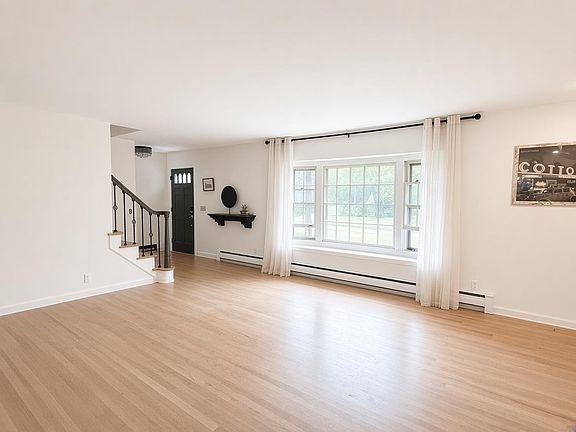 2nd image of 36 Ridgewood Drive