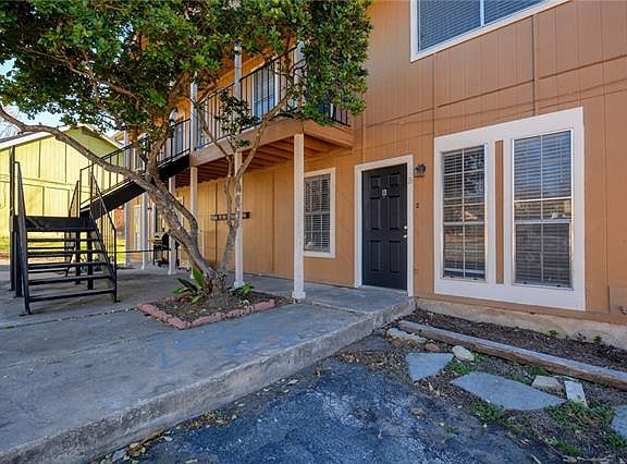 3rd image of 3466 Willowrun Dr APT B