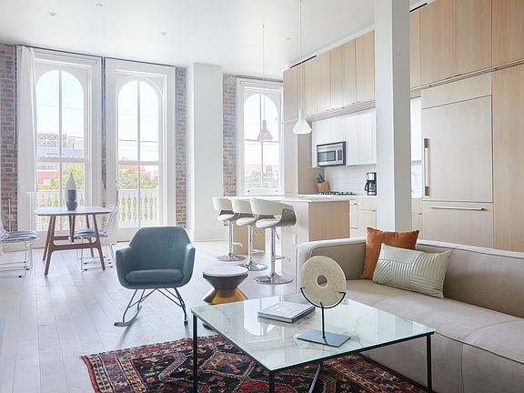 4th image of 2228 Gravier St #301