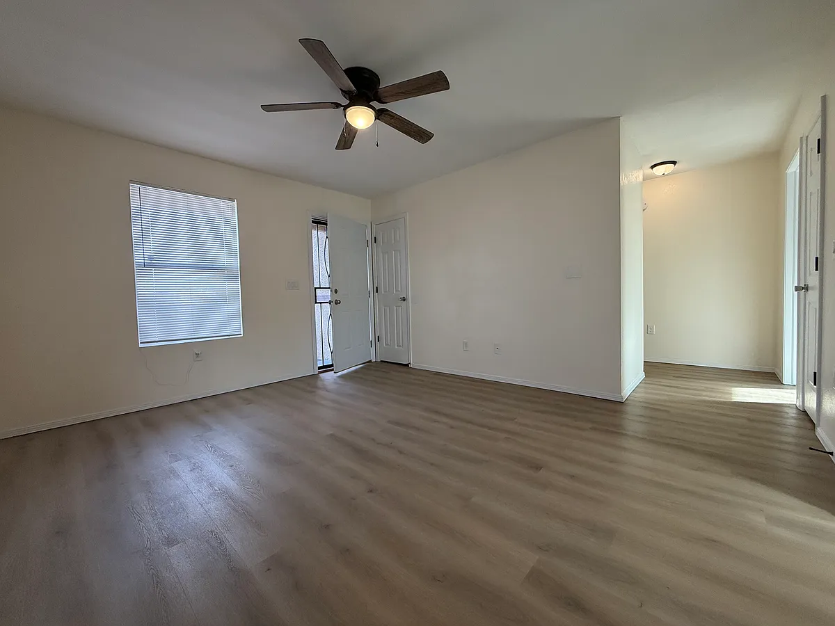 Building Photo - 225 Desert Rose Ct #4C
