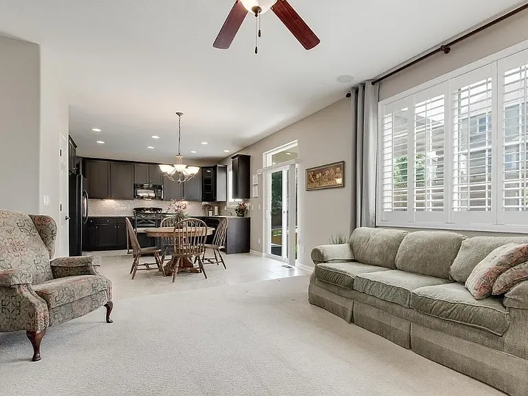 3130 Black Canyon Way — Photo 10