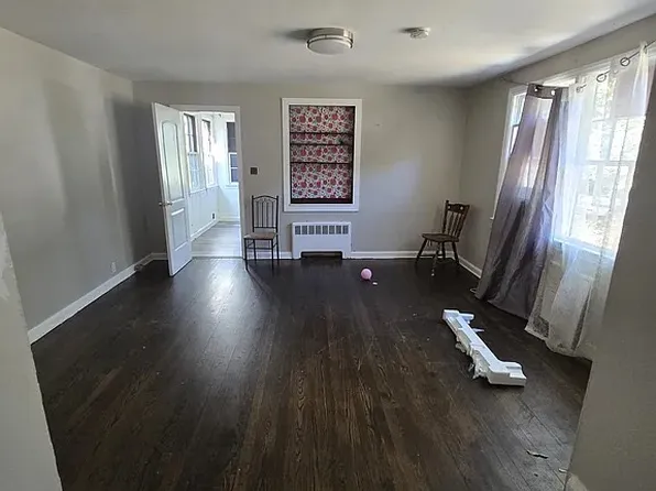 9 Banker St, Spring Valley, NY 10977