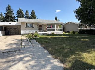 200 3rd St NE, Ituna, SK S0A1N0