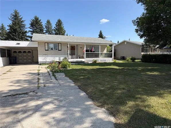 200 3rd STREET NE, Ituna, SK S0A 1N0