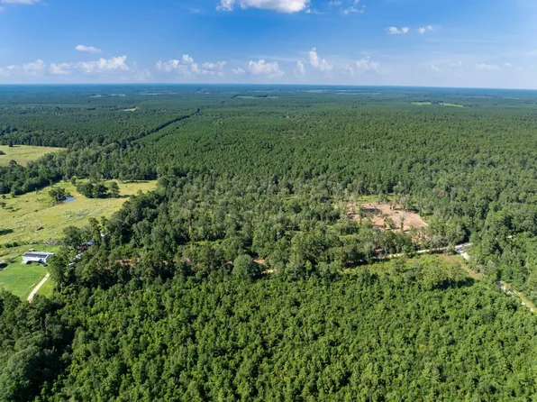 262 Maze Rd, Livingston, TX 77351