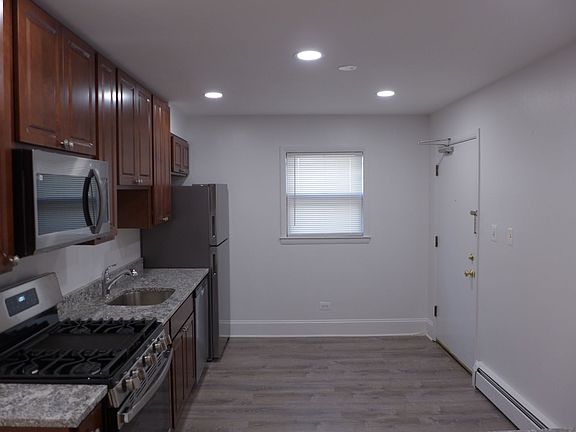 4th image of 1214 Marengo Ave #1