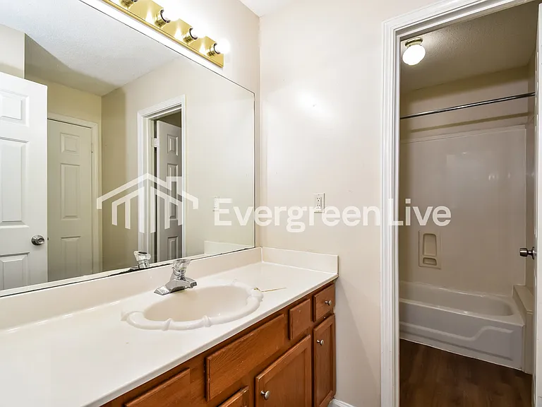 6894 Snyder Rd — Photo 13