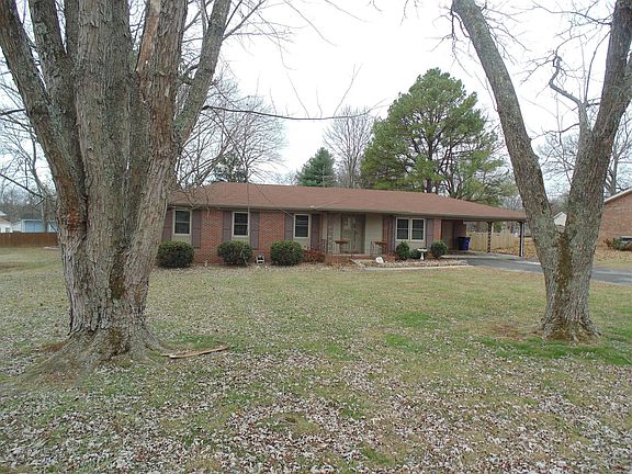2nd image of 209 Hilltop Dr