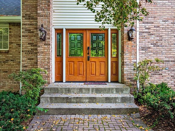 4th image of 5131 Regents Park Rd